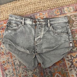 One teaspoon Shorts